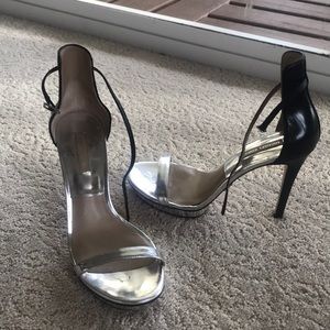 . I’m an 8.5 to 9 and they fit perfect.